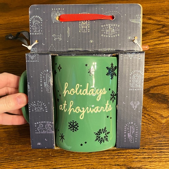 Rae Dunn Color-Changing Slytherin Mug with Wand Stir - Picture 2 of 8